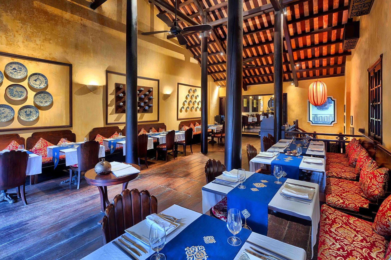 Little Faifo main dining room