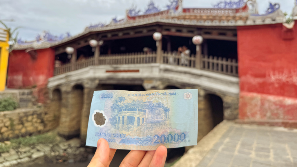 Japanese Covered Bridge in Hoi An featured on a Vietnamese banknote