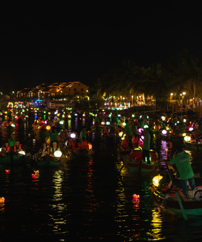 Hoi An boat ride on the Hoai River in Hoi An Ancient Town