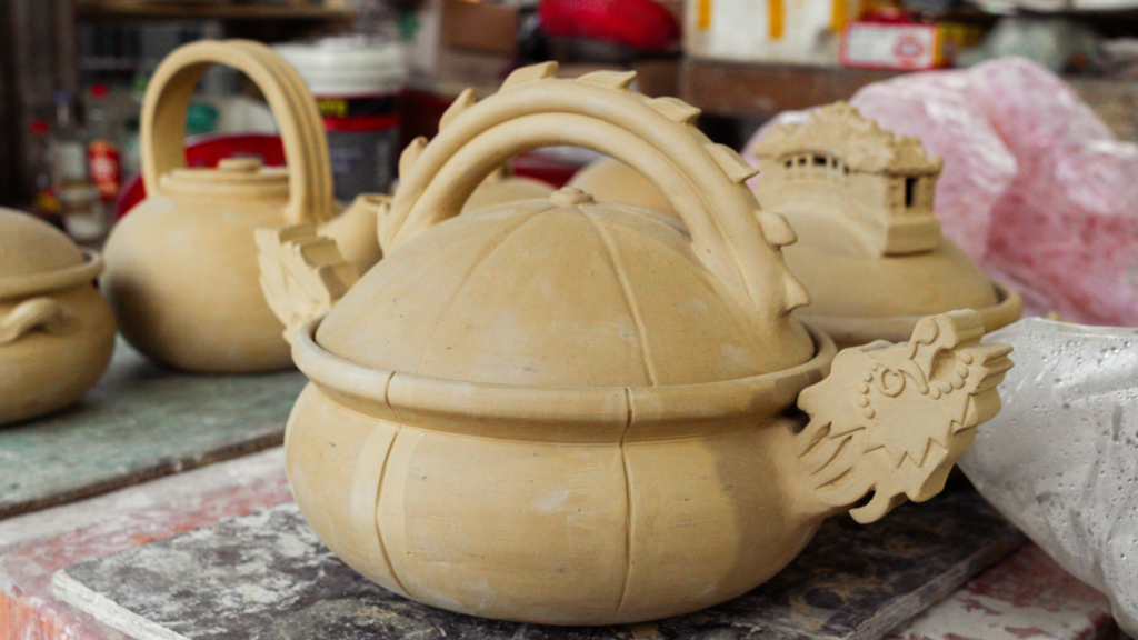 Thanh Ha pottery royal tribute products