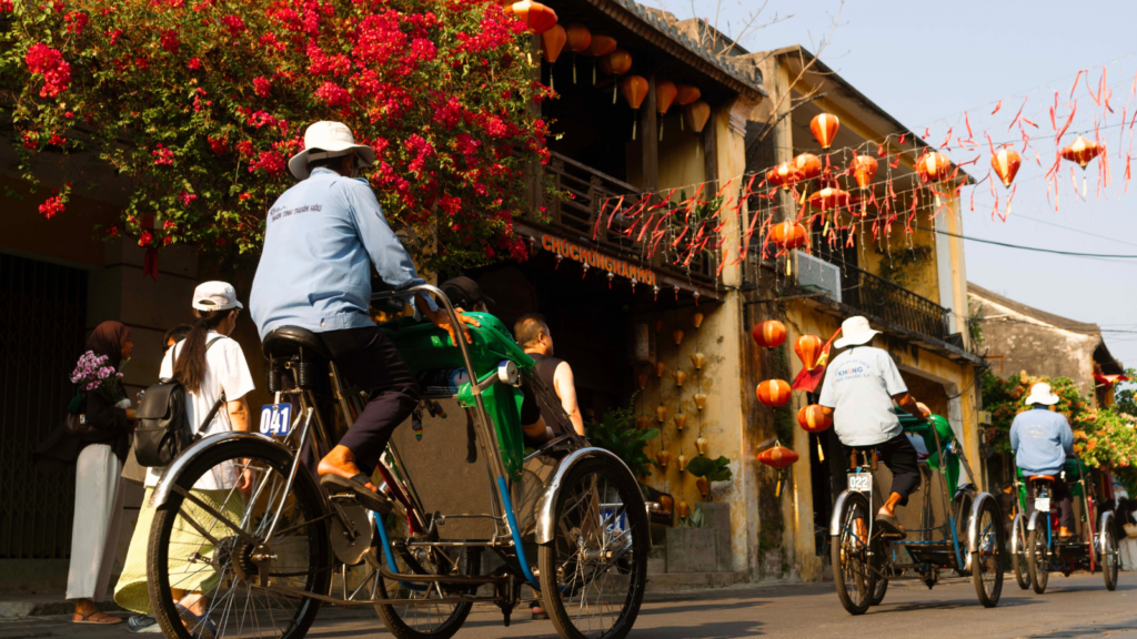 stay in hoi an near old town