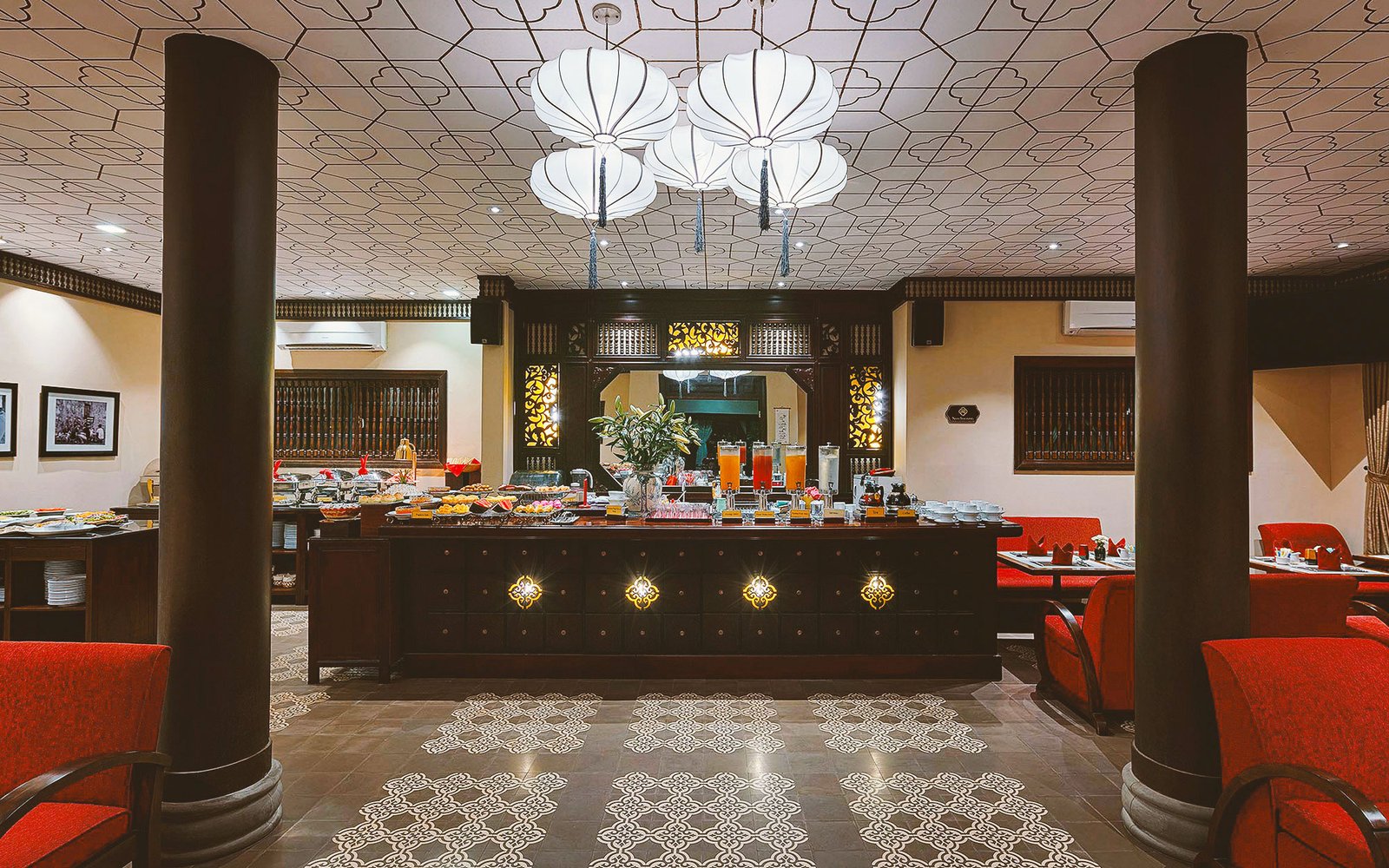 GO2 Restaurant buffet and lantern-lit dining room