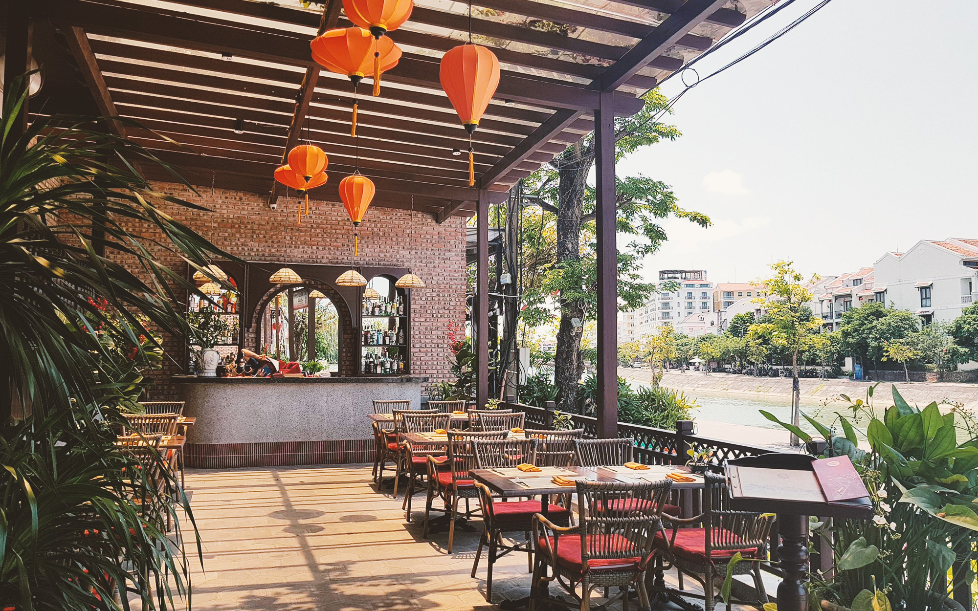 Lồng Đèn Restaurant