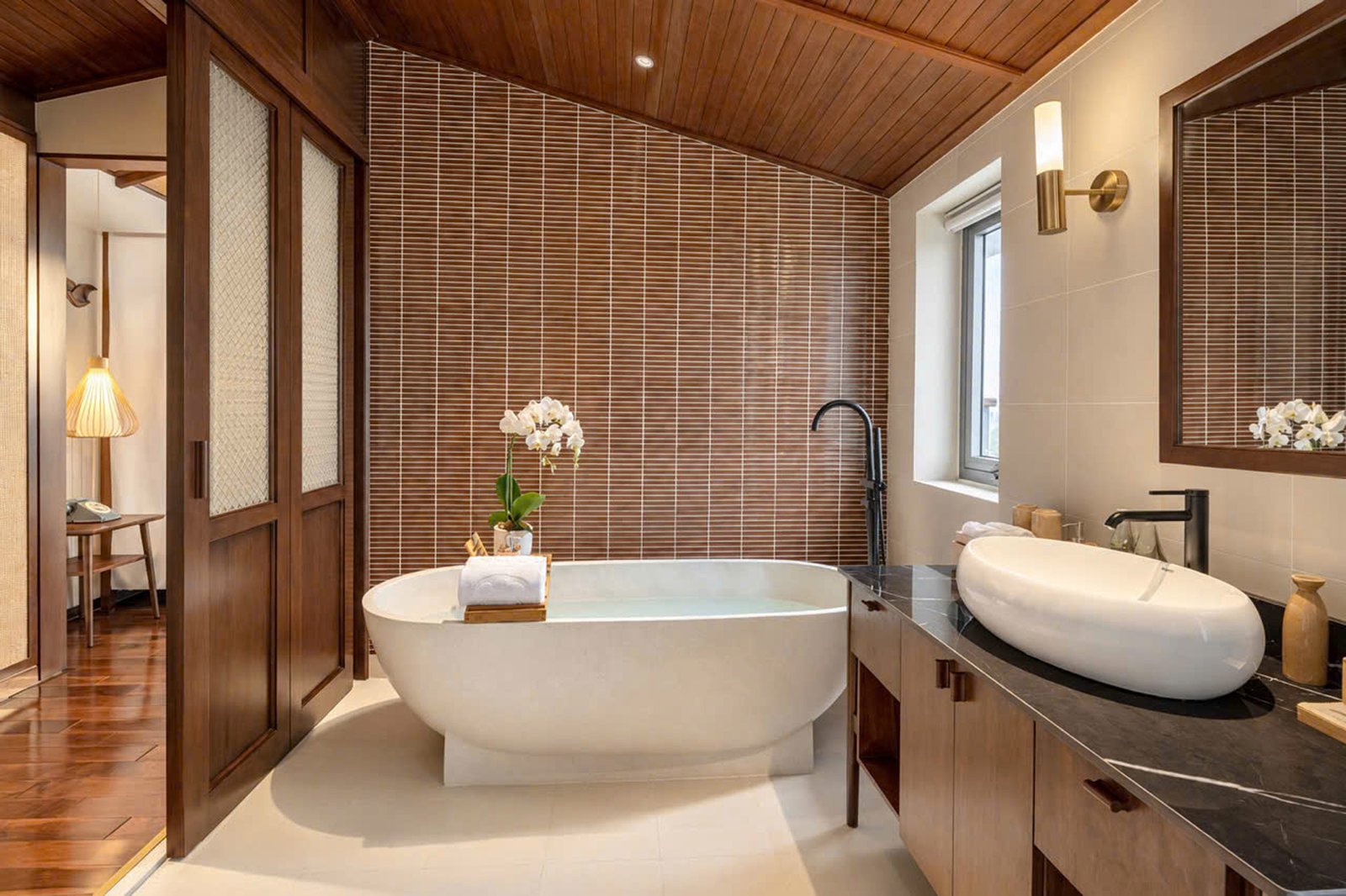A Relaxing Soak at Little Oasis Hoi An