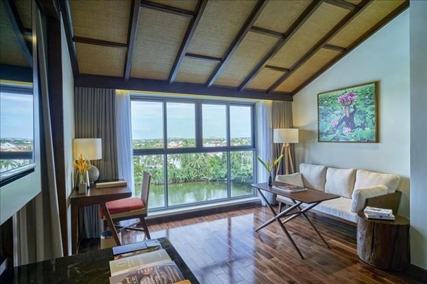 Signature Suite River View