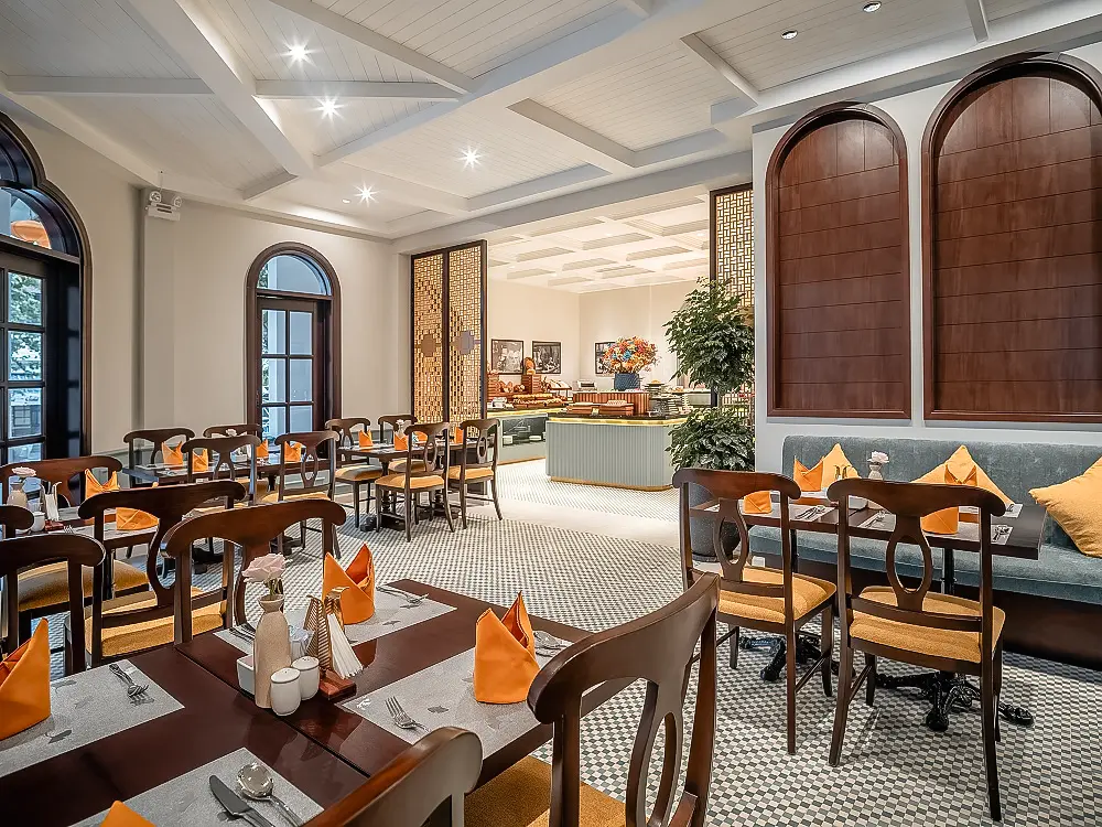 The Dishes Restaurant at Little Residence