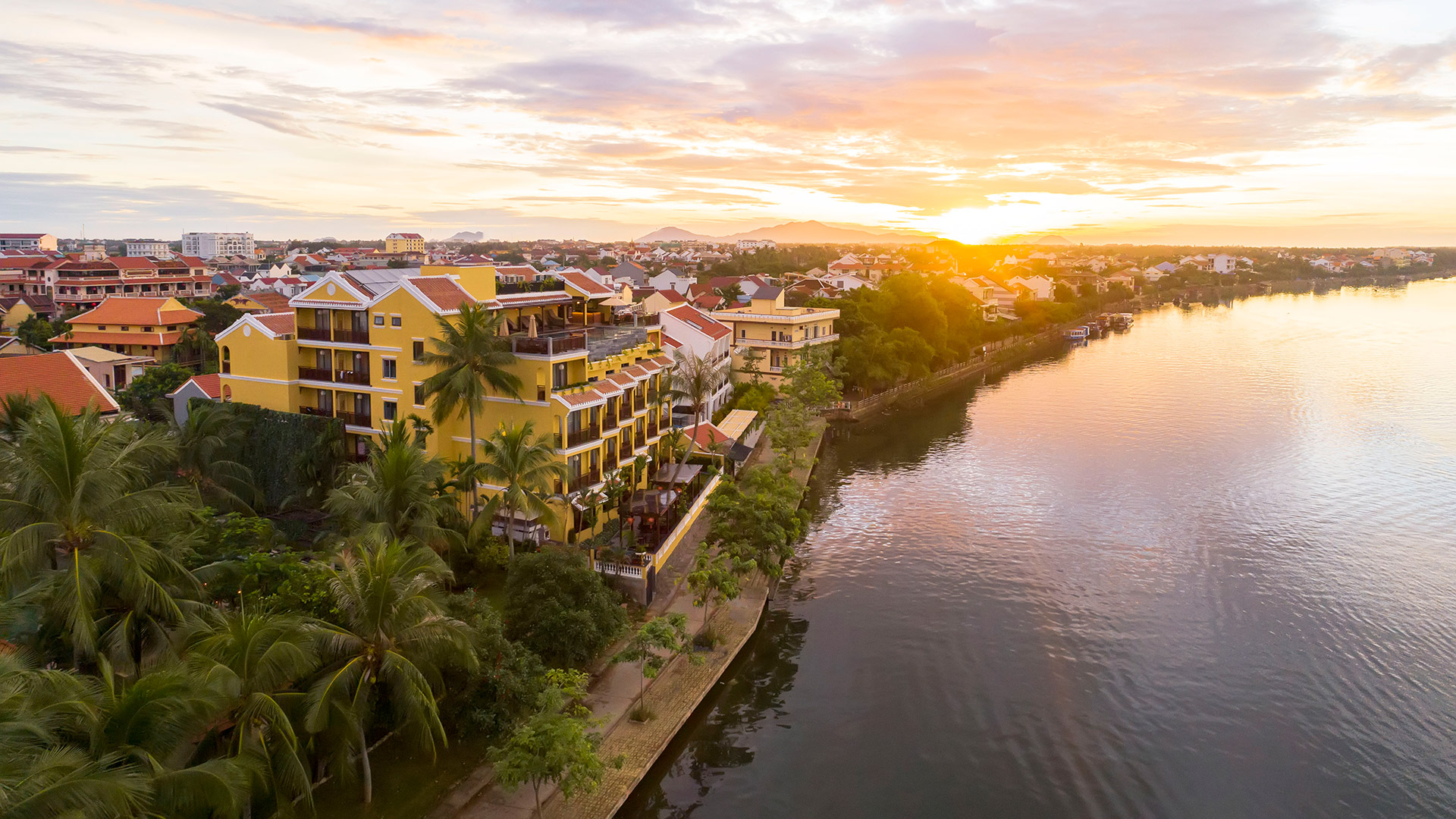 Little Riverside Hoi An riverfront hotel