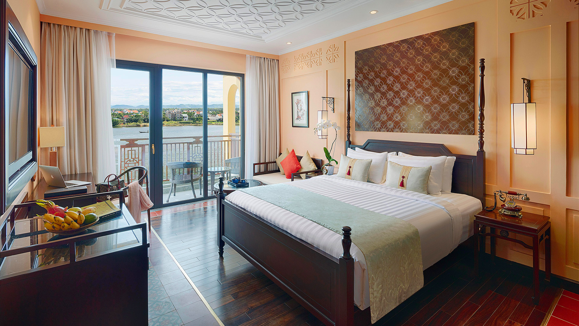 Little Riverside heritage riverside stay