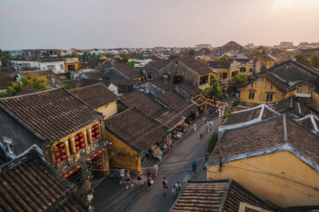 A gentle morning scene in Hoi An ancient town